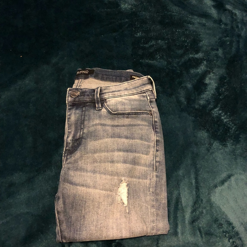 Distressed Jeans - Picture 5 of 5